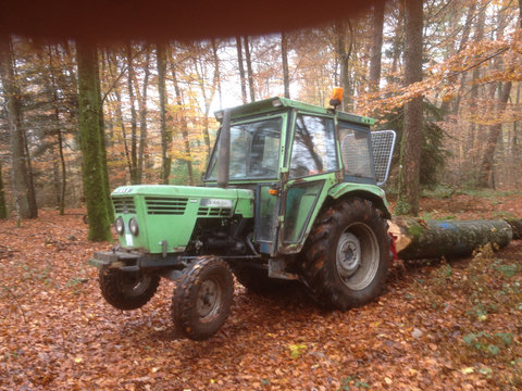 1er essai superbe tracteur maniable manque à trouver des masses vraiment leger