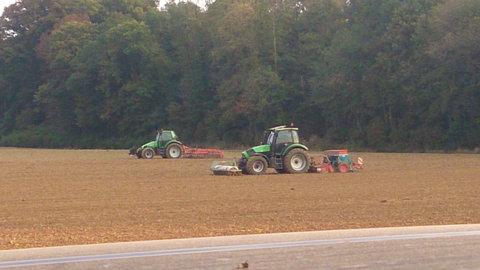 Semis_en_Deutz-Fahr_76.jpg