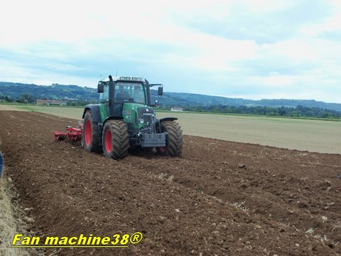 Champ'Paille 2011 Fendt 714 + Kverneland CLC Pro 3 mètres.jpg