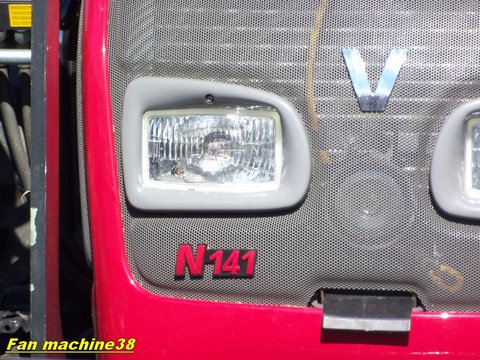 Valtra N141 (2).jpg