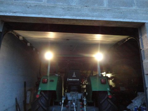 est sa marche en plus! car j'ai fait attention a bien mettre des ampoules de 12V cette fois si