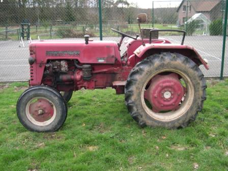 McCormick Farmall D-320