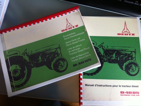 les manuels imprimés et reliés, c' est super bien!