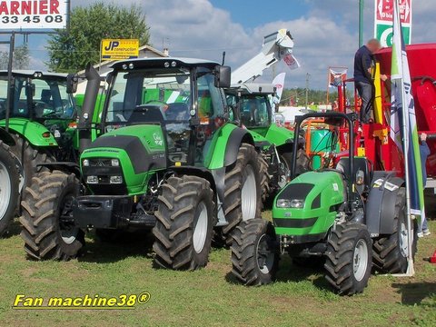 Deutz Fahr Agrotron TTV 410 & Agrokid 230.jpg