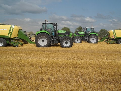 Valtra des Mauges - En couple avec Deutz et Krone