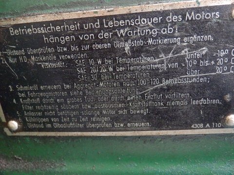Plaquette moteur.jpg