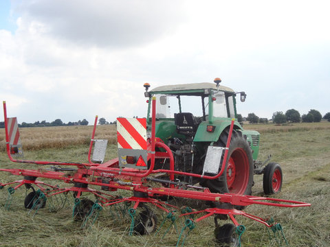 Kverneland Taarup 8055 &amp; Deutz D6006