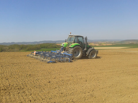 Agrotron M625 - Rabe 6m